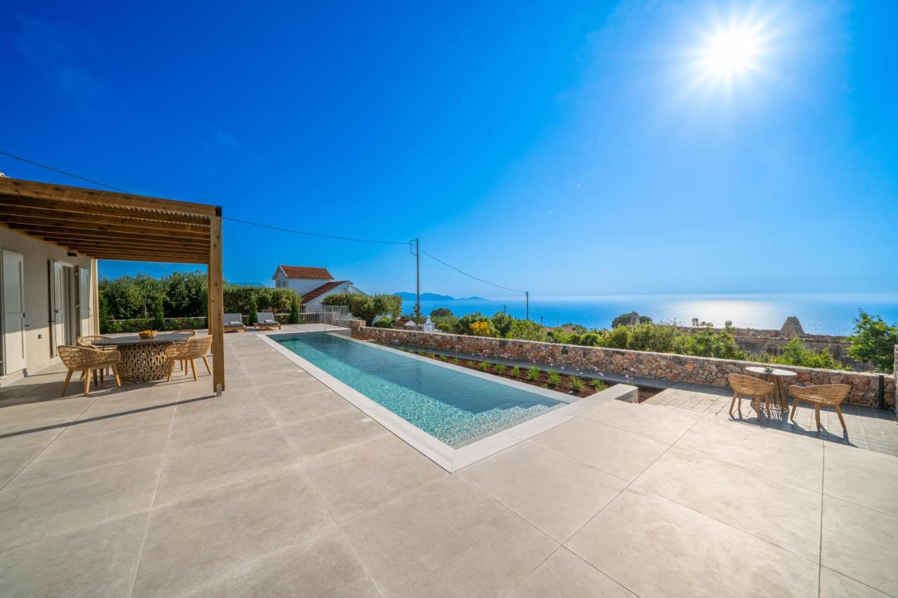 Summer Breeze Villa Tzamarelata Exterior foto